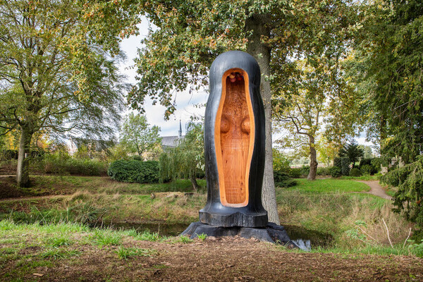 Shelter (St. Agatha), 2020, hout en glas, Kruisherenklooster Sint Agatha